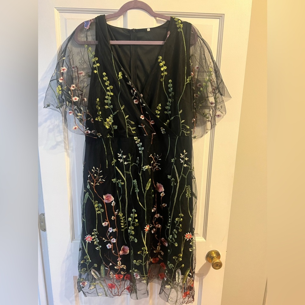 SHEIN FLORAL DRESS SIZE 2X(16) WOMENS
